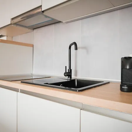 La Chica De La Perla * Torremolinos