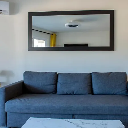 La Chica De La Perla Apartment