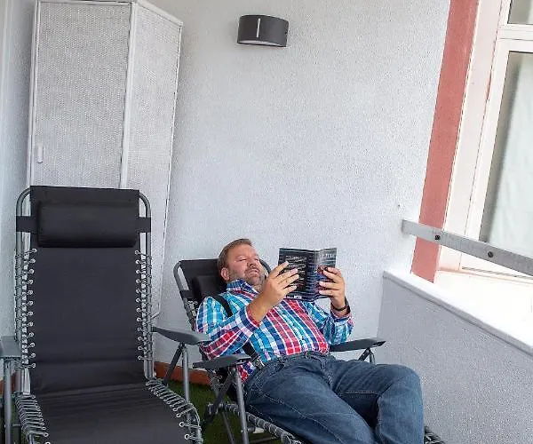 La Chica De La Perla