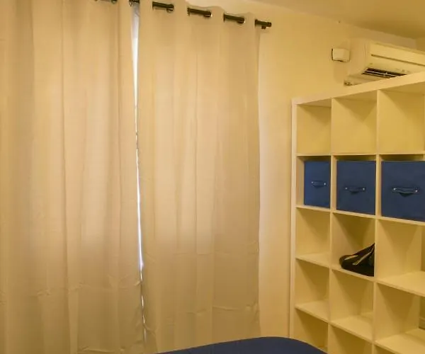 La Chica De La Perla * Torremolinos